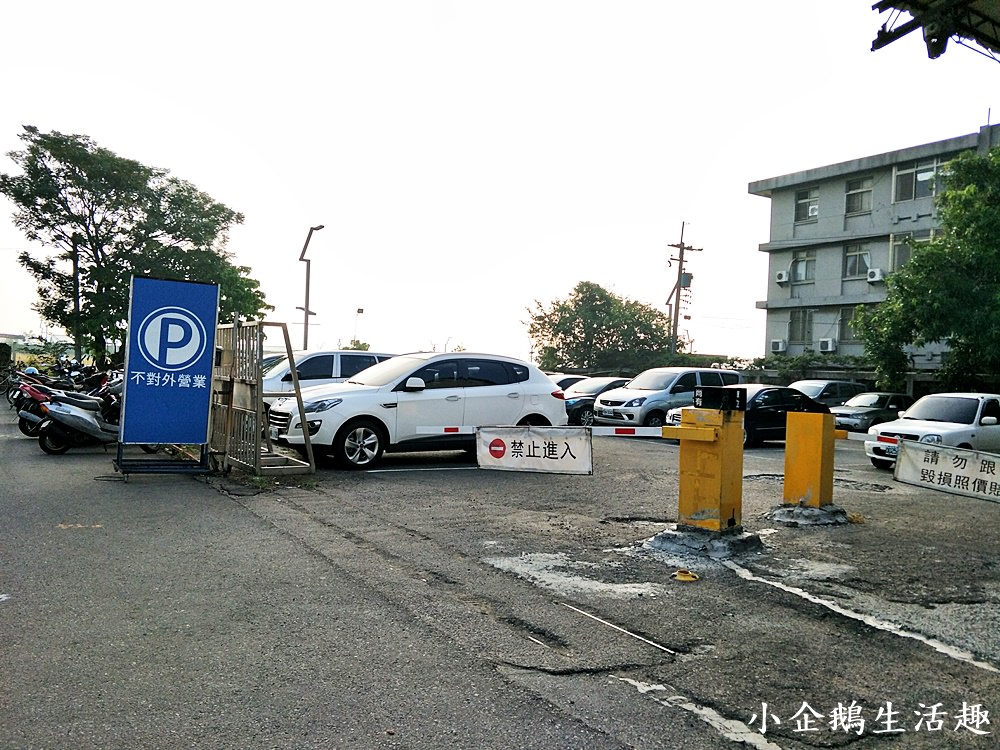 台中逢甲住宿｜Footppace近逢甲夜市 平價特色旅店