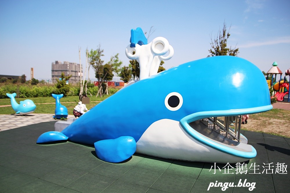 頂魚寮公園｜台中免費景點 3D海洋彩繪 鯨魚溜滑梯 彩虹椅 台中海線IG打卡點