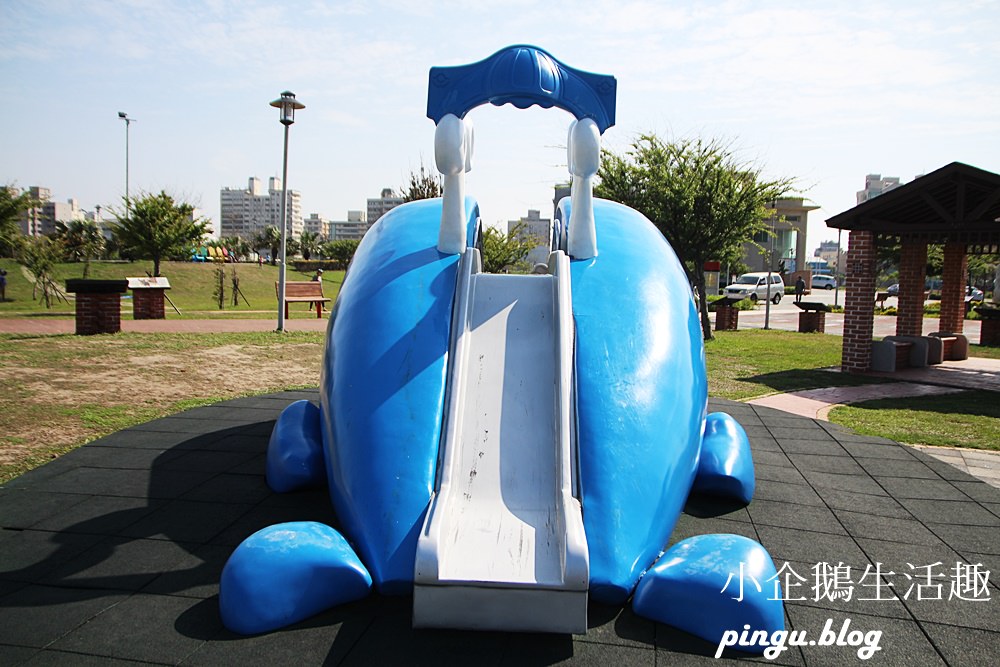 頂魚寮公園｜台中免費景點 3D海洋彩繪 鯨魚溜滑梯 彩虹椅 台中海線IG打卡點