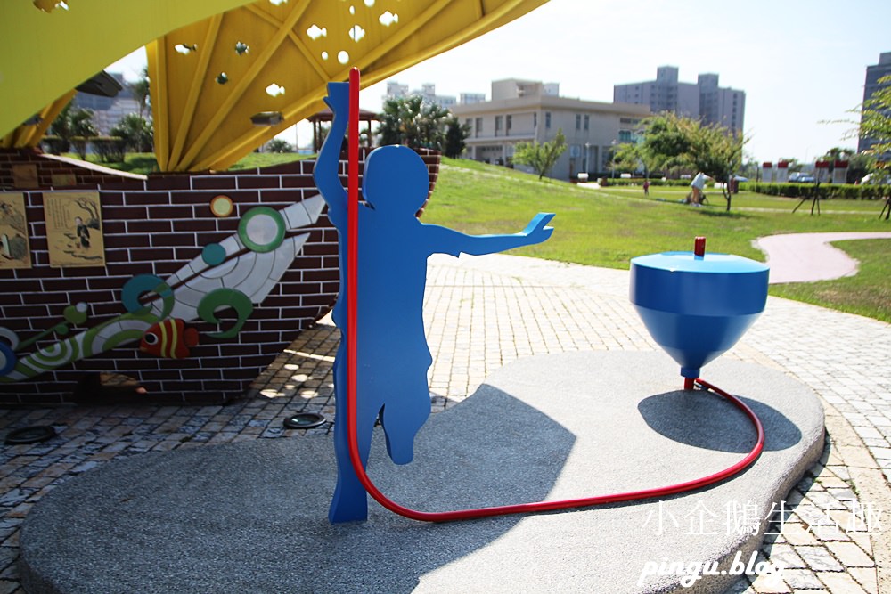 頂魚寮公園｜台中免費景點 3D海洋彩繪 鯨魚溜滑梯 彩虹椅 台中海線IG打卡點