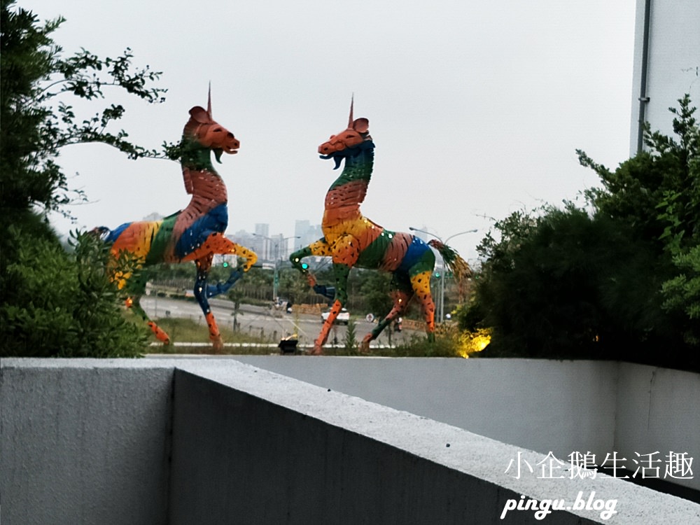 台中逢甲住宿｜悅河精品旅館：溜滑梯、私人沙坑、賽車球池、蒸氣室、SPA浴缸 比飯店還享受