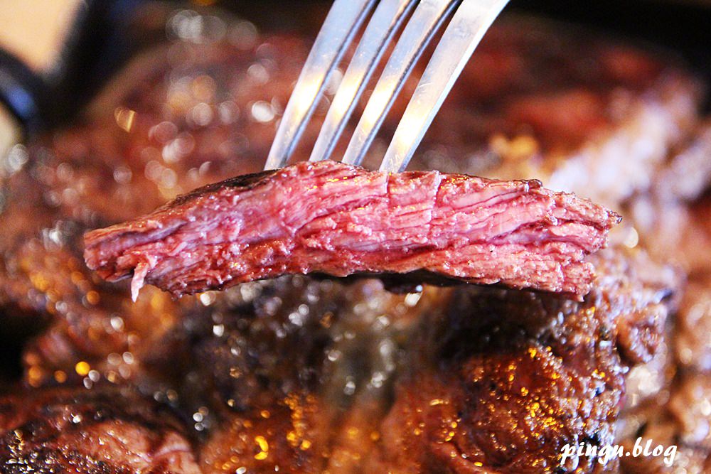 喫牛碳烤牛排｜員林新餐廳：美式碳烤牛排 就是要大口吃肉(已歇業)