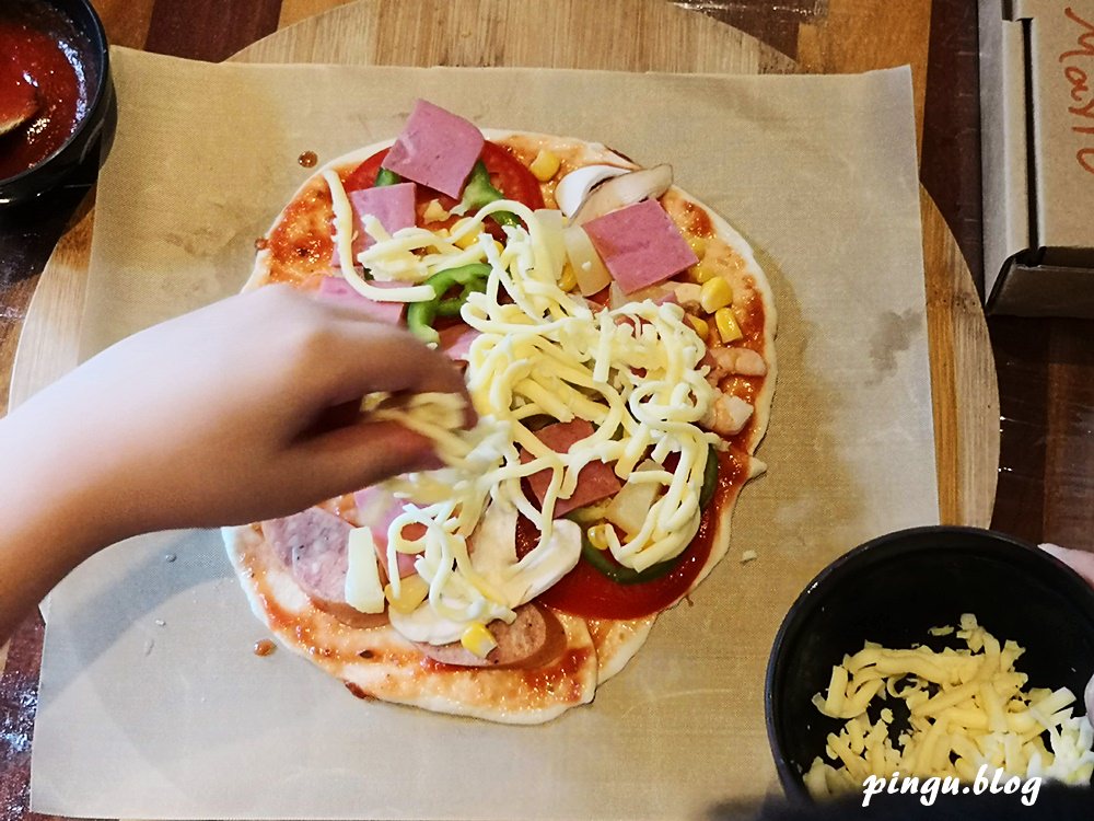 那間披薩LA PIZZA｜親子一起做披薩 充滿樂趣的PIZZA體驗 現做現吃好幸福~