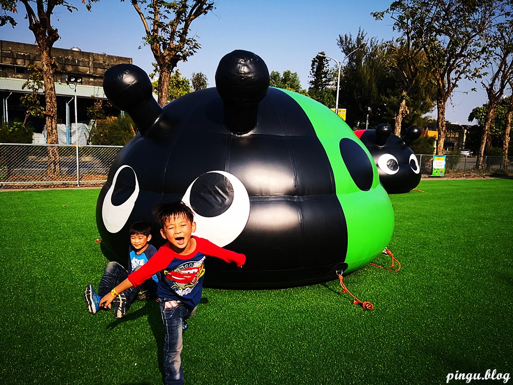 2019高雄展覽｜Art-Zoo 藝術動物園 15 座巨型動物氣墊樂園 奇幻彩虹中隱藏著19公尺溜滑梯的獨角獸 150,000球池的泡泡熊浴 讓小朋友完全放電