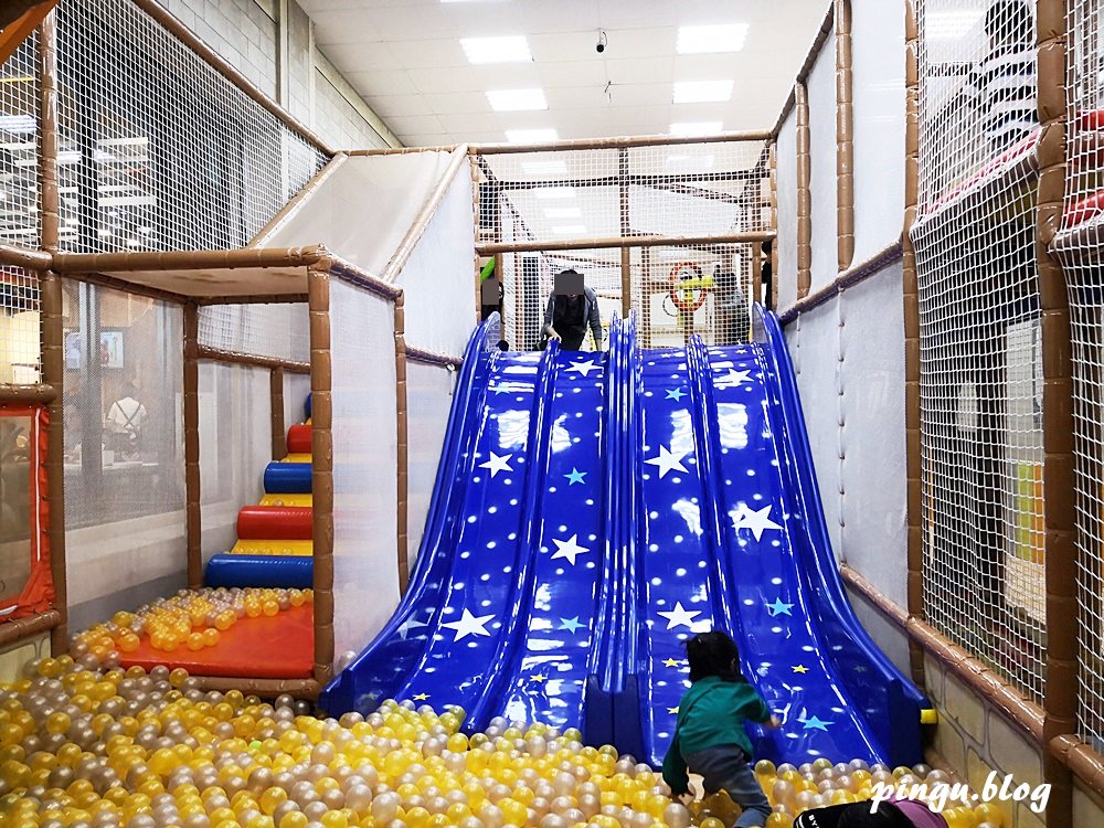 彰化親子餐廳｜彩色王國親子餐廳(鹿兒島館) 大型城堡遊戲室 小孩的玩樂天堂