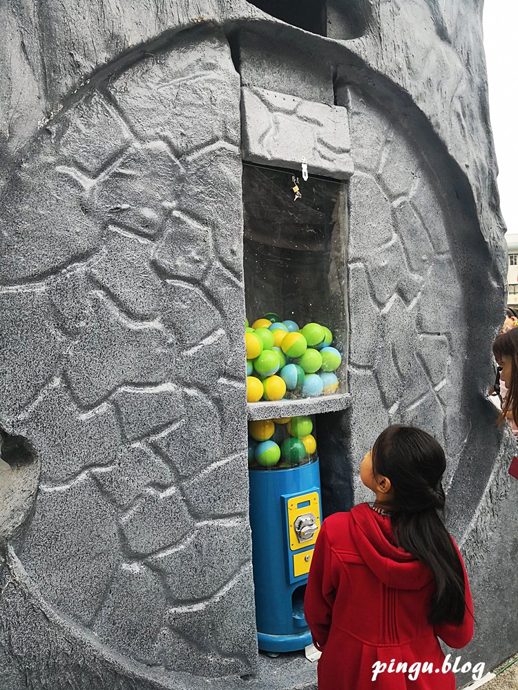 巨人摩艾像扭蛋機｜石來運轉•巨人摩艾 歷史建築與流行文化結合 (4/13~4/21)