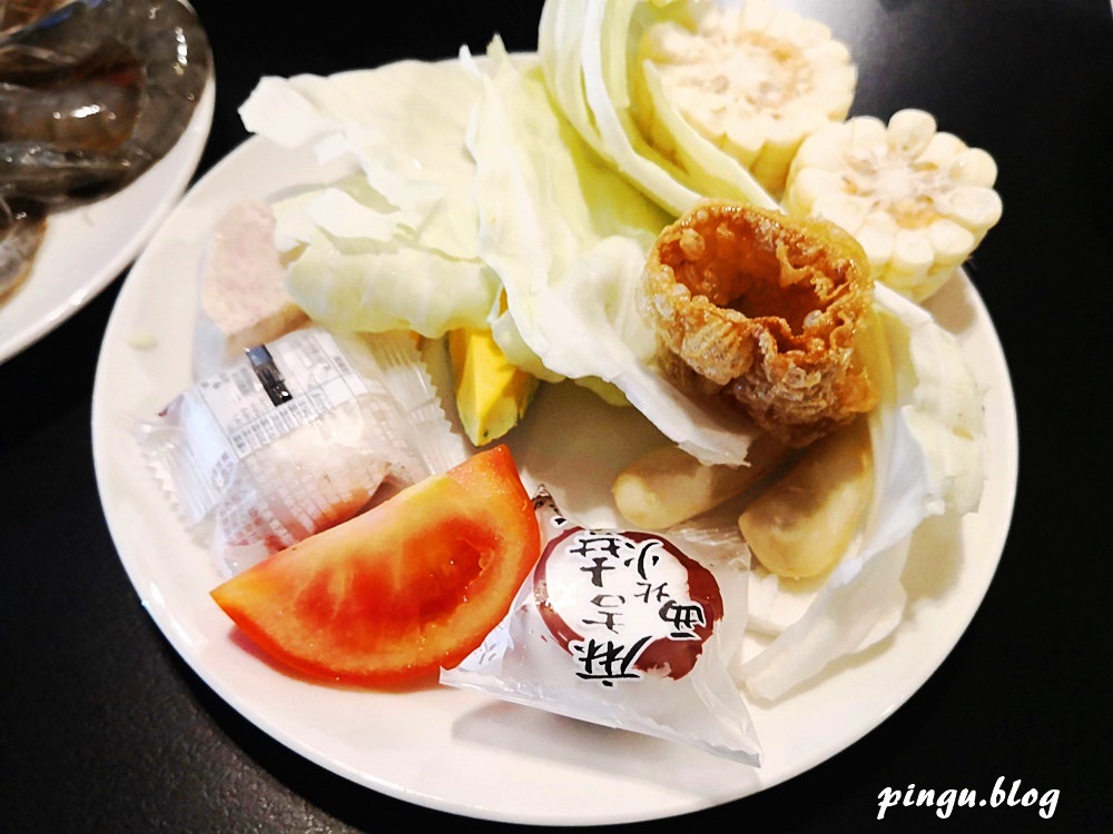 葳尼斯自助百匯BUFFET吃到飽｜台北新店碧潭美食吃到飽 葳尼斯牛排自助百匯吃到飽