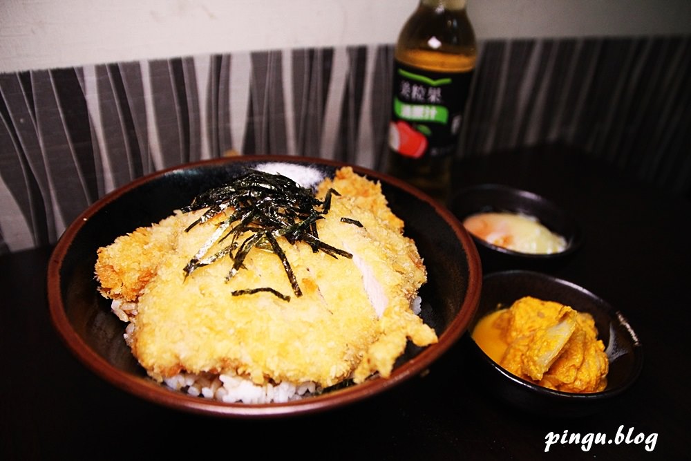 彰化美食｜川牛木石亭 X 川牛ろぐ亭 超大份量的平價丼飯 邪惡的深夜食堂 外送平台直接送到家