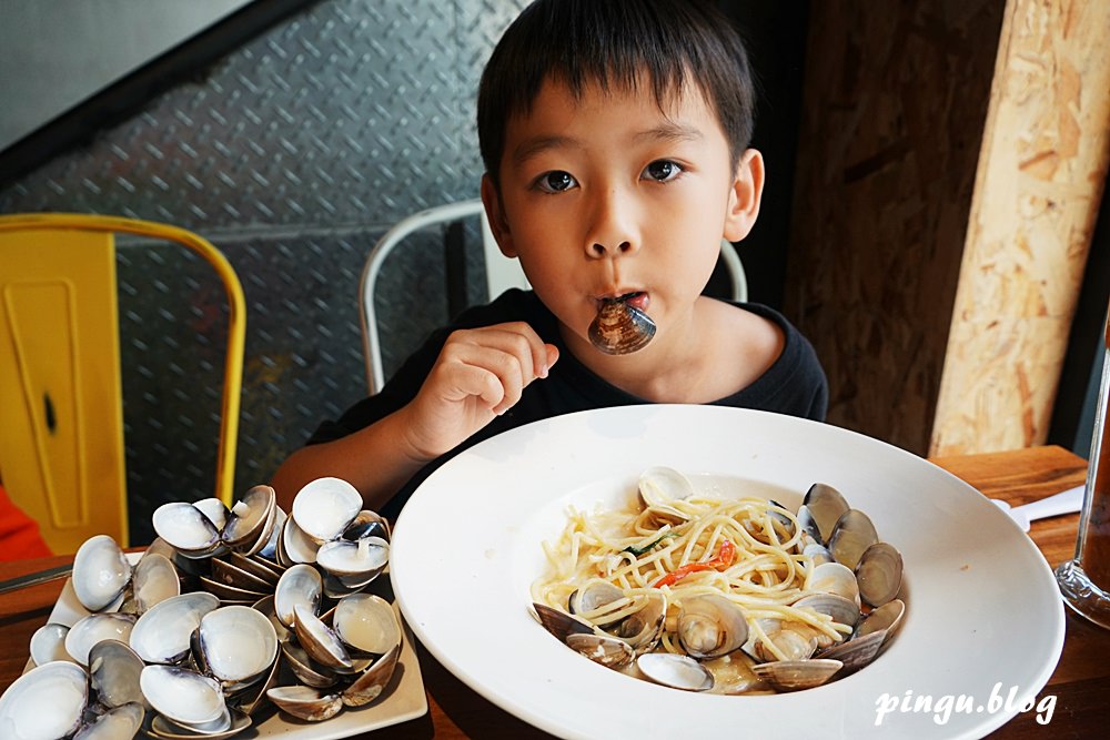 一中商圈美食｜浮誇系餐點 麵是配菜蛤蠣才是主餐