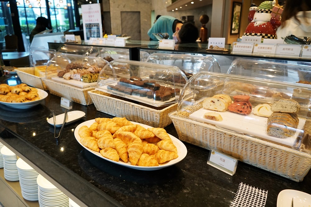 宜蘭羅東住宿｜村却國際溫泉酒店 奈米牛奶浴羅東飯店泡湯 百萬夜景一次滿足