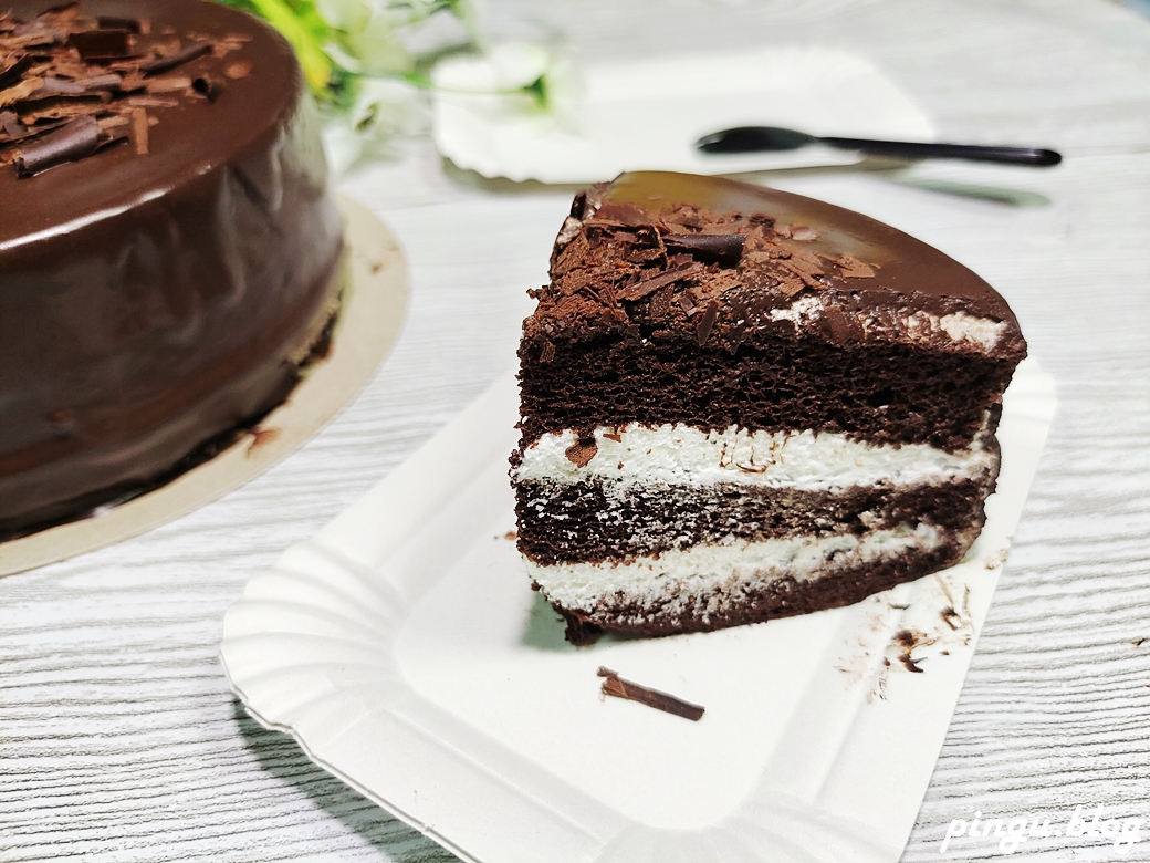 讓一糖可可蛋糕專賣店｜巨大黑玫瑰的網美蛋糕店 只賣75%巧克力蛋糕　