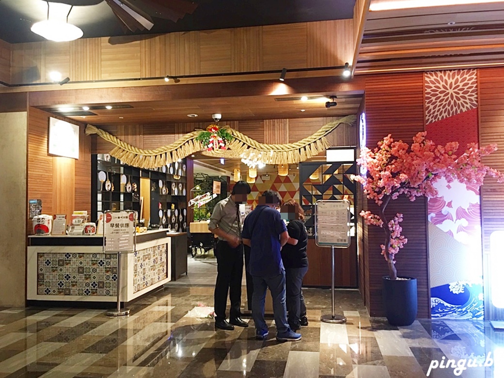 夏都城旅安平館｜台南親子飯店推薦 百坪親子遊戲室 城食百匯自助餐廳一位難求