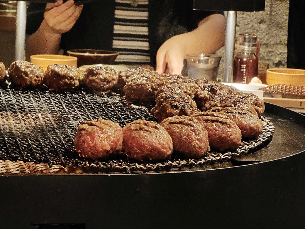 東京澀谷美食｜挽肉と米（絞肉與米）線上訂位押金即套餐費 直火炭烤漢堡排 白飯無限供應