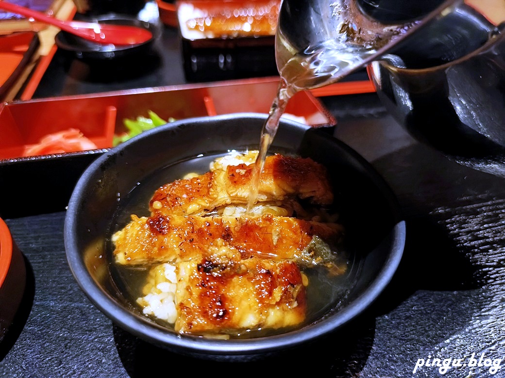 大江戶町鰻屋｜台中美食「無敵一家 鰻や」一本鰻/松露風安格斯牛鰻重/夢幻鰻魚桶飯3+1吃特色鰻魚料理