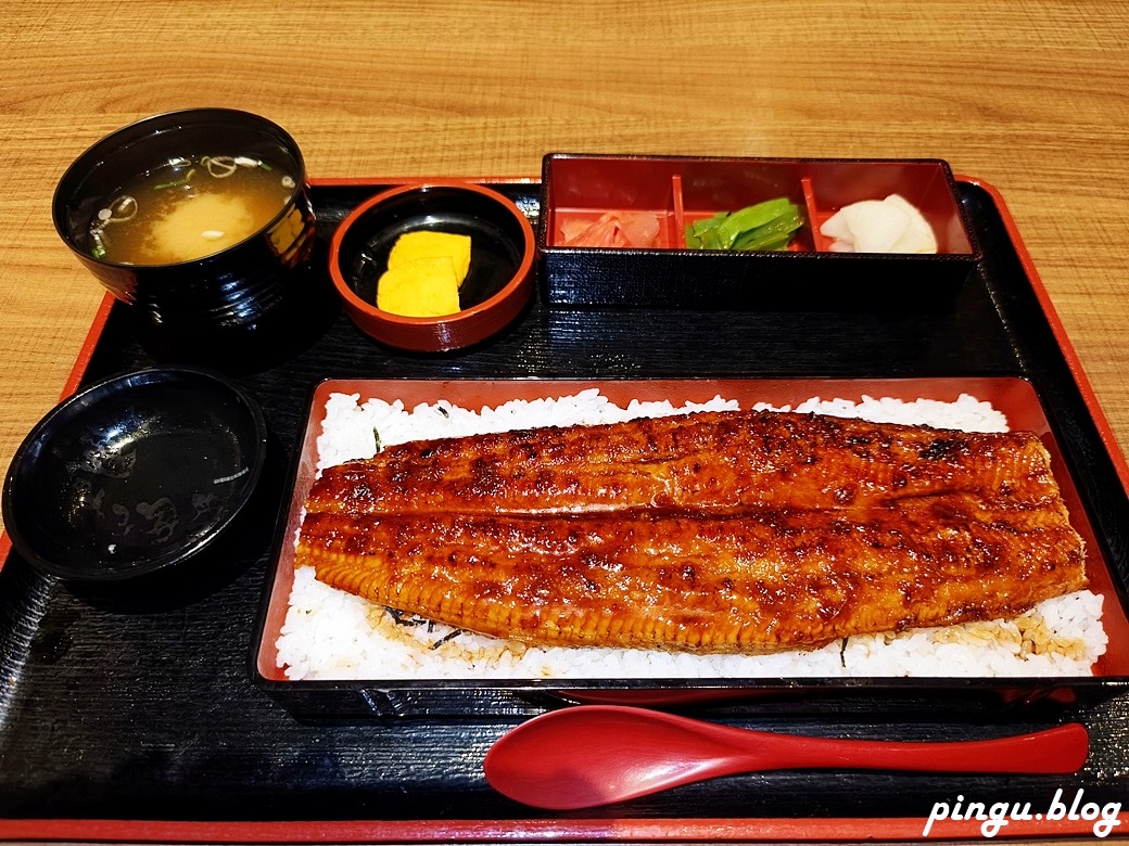 大江戶町鰻屋｜台中美食「無敵一家 鰻や」一本鰻/松露風安格斯牛鰻重/夢幻鰻魚桶飯3+1吃特色鰻魚料理