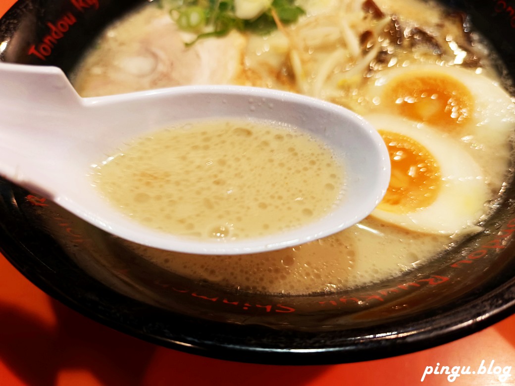 沖繩美食｜通堂拉麵小祿本店 沖繩超人氣排隊美食 一碗湯頭滿足所有味蕾的極致美味