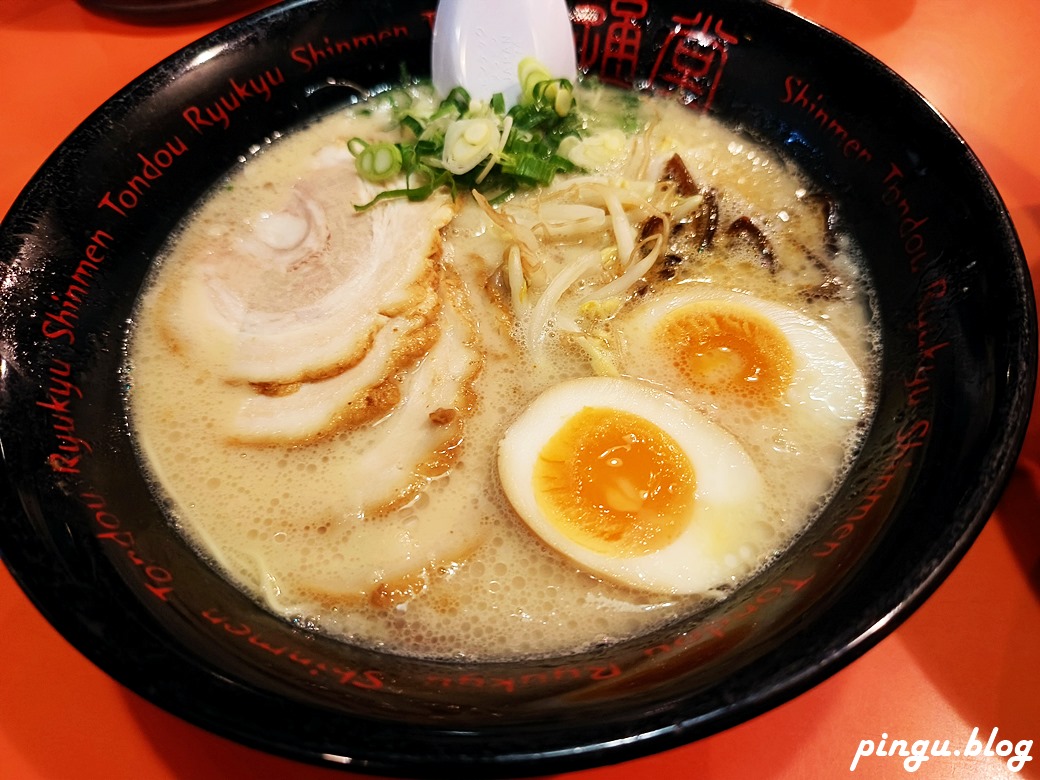 沖繩美食｜通堂拉麵小祿本店 沖繩超人氣排隊美食 一碗湯頭滿足所有味蕾的極致美味