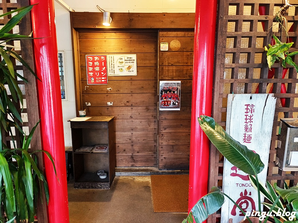 沖繩美食｜通堂拉麵小祿本店 沖繩超人氣排隊美食 一碗湯頭滿足所有味蕾的極致美味