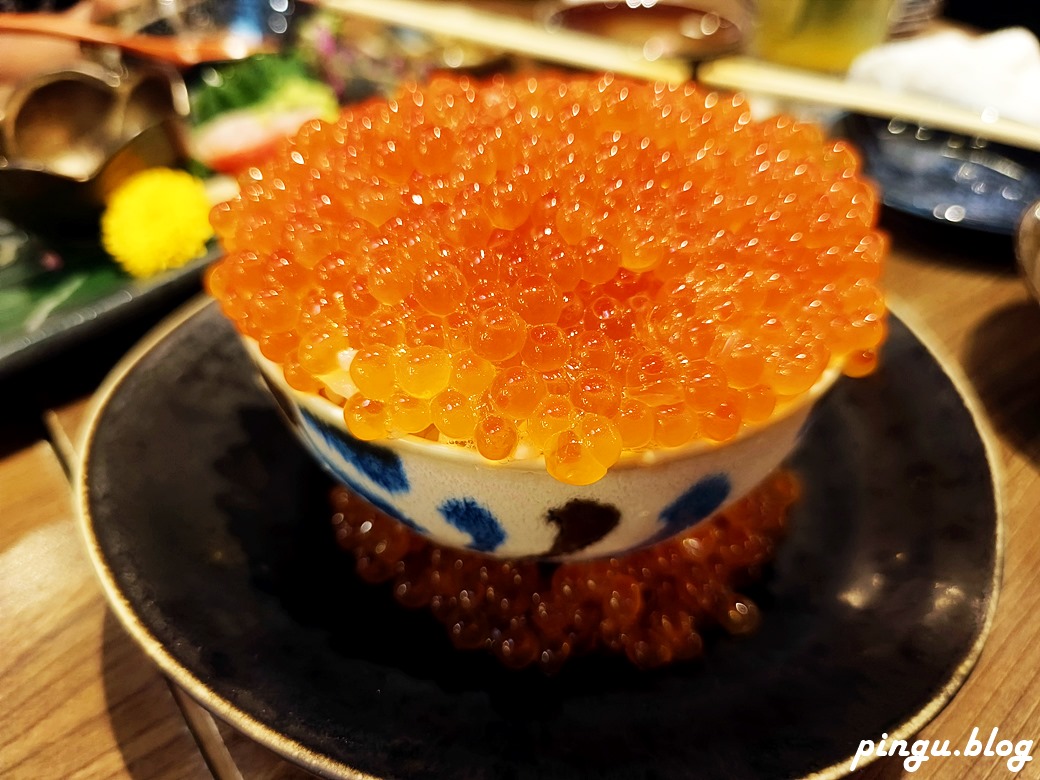 沖繩美食｜蝦夷前壽司 鮭魚卵蓋飯 沖繩國際通屋台村必吃美食