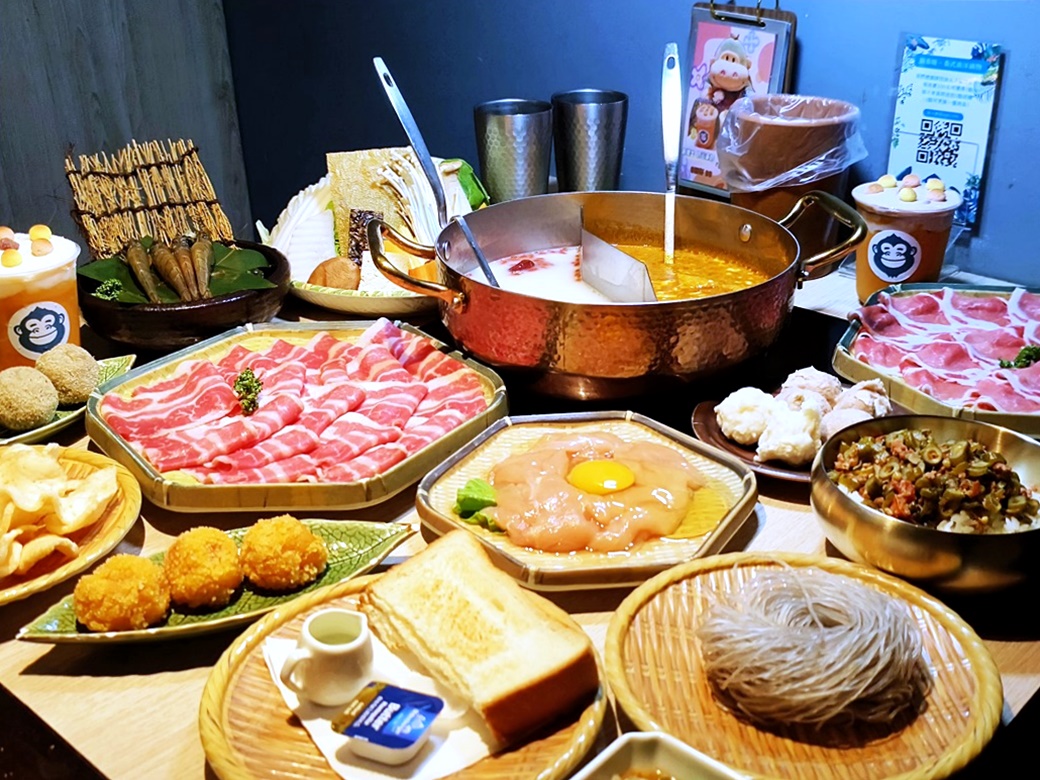 鍋泰暖｜員林最強泰式鍋物 火鍋控必朝聖 叻沙、肉骨茶湯底超濃郁 還有爆漿蝦球等你來試！