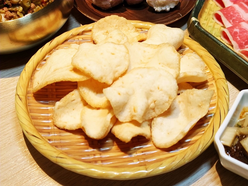 鍋泰暖｜員林最強泰式鍋物 火鍋控必朝聖 叻沙、肉骨茶湯底超濃郁 還有爆漿蝦球等你來試！