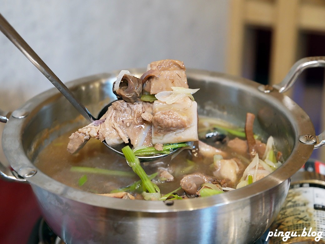 台中有春茶館大墩店｜復古潮流的新式茶館 銅板點心及古早味餐點 超適合三五好友聊天聚會