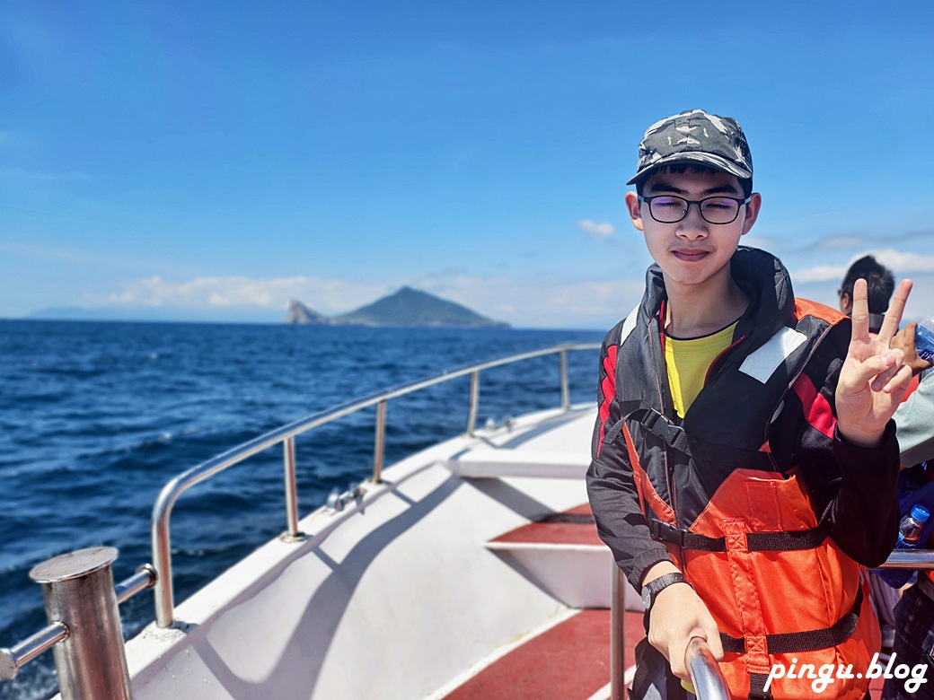 宜蘭賞鯨龜山島半日遊｜海豚共舞 環繞龜山島 登島探秘 三合一的海上奇幻旅程