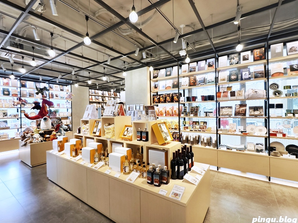 日月町複合商場|南投埔里全新純白生活聚落,書香、咖啡、餐車美食地圖 日月町複合商場|南投埔里全新純白生活聚落,書香、咖啡、餐車美食地圖