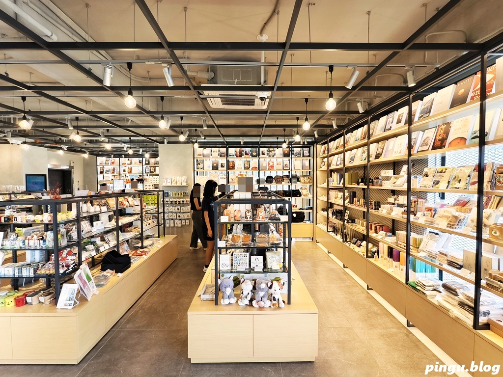 日月町複合商場|南投埔里全新純白生活聚落,書香、咖啡、餐車美食地圖 日月町複合商場|南投埔里全新純白生活聚落,書香、咖啡、餐車美食地圖