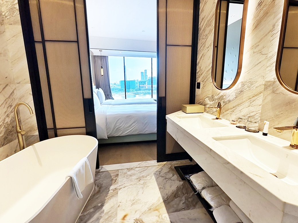 YOHO 金銀島名勝世界酒店|無邊際泳池 湖畔奢華住宿 11歲以下孩童不佔床免費與大人同住 YOHO 金銀島名勝世界酒店|無邊際泳池 湖畔奢華住宿 11歲以下孩童不佔床免費與大人同住