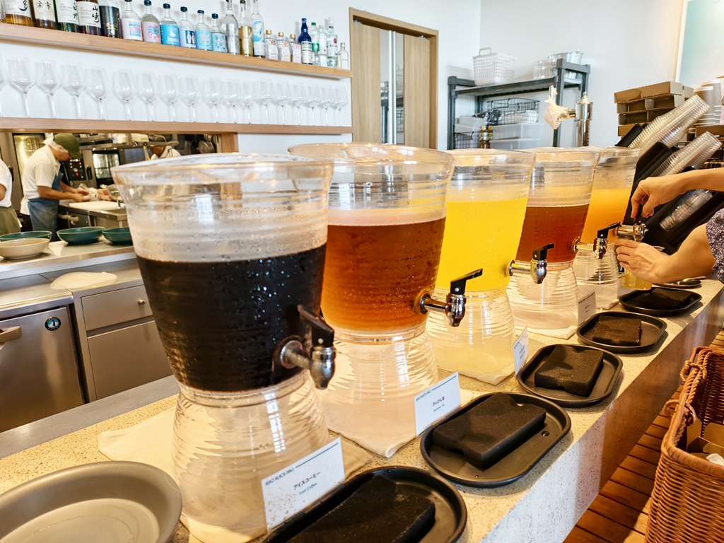 STORYLINE 瀬長島｜沖繩瀨長島住宿絕佳選擇 酒品無限暢飲欣賞飛機起降