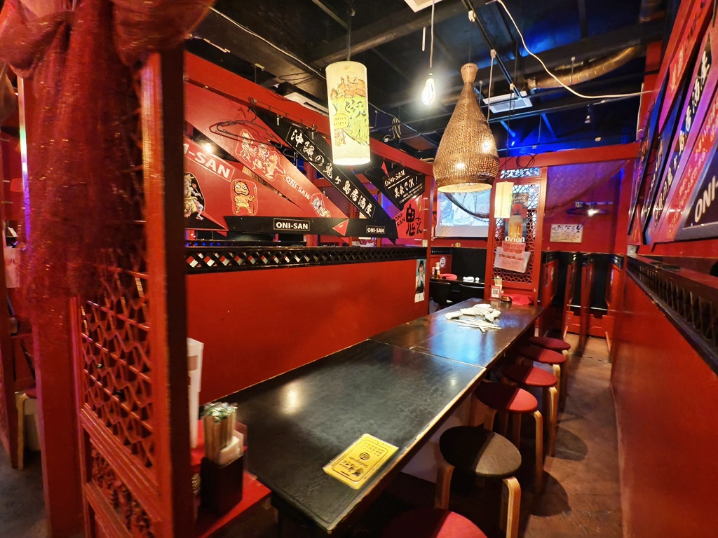 Onisan Kumoji鬼島｜沖繩那霸超狂居酒屋吃到飽 雪蟹、生魚片、酒水通通無限續！