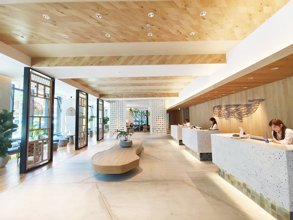 THE NEST那覇|鄰近沖繩旭橋單軌站 泳池酒吧免費飲料無限供應 THE NEST那覇|鄰近沖繩旭橋單軌站 泳池酒吧免費飲料無限供應