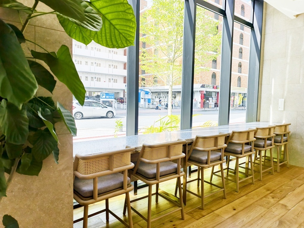 THE NEST那覇|鄰近沖繩旭橋單軌站 泳池酒吧免費飲料無限供應 THE NEST那覇|鄰近沖繩旭橋單軌站 泳池酒吧免費飲料無限供應