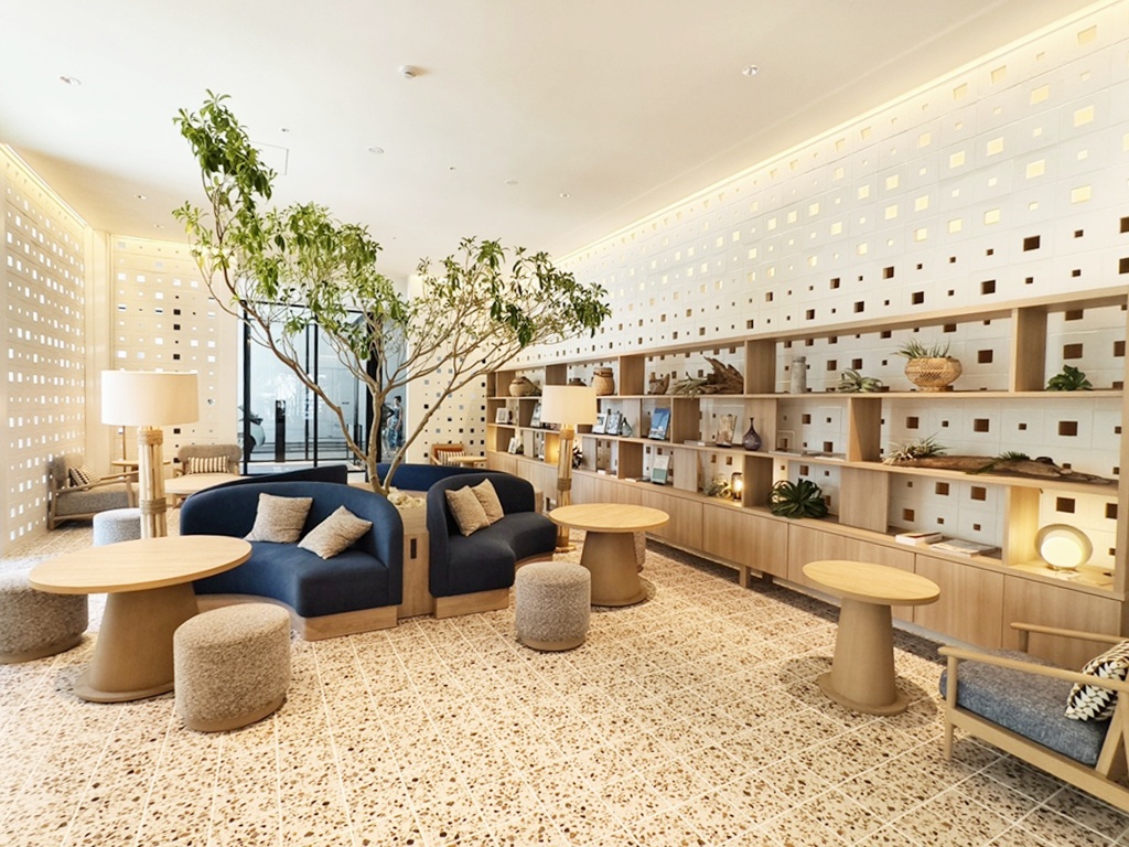 THE NEST那覇|鄰近沖繩旭橋單軌站 泳池酒吧免費飲料無限供應 THE NEST那覇|鄰近沖繩旭橋單軌站 泳池酒吧免費飲料無限供應