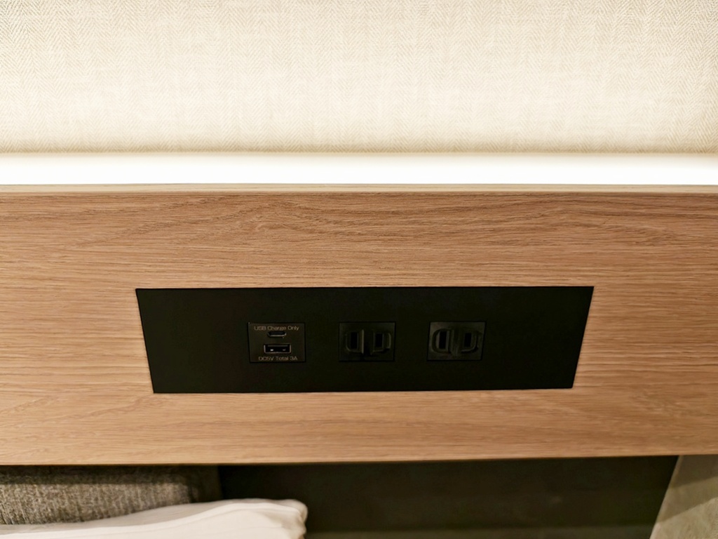 THE NEST那覇|鄰近沖繩旭橋單軌站 泳池酒吧免費飲料無限供應 THE NEST那覇|鄰近沖繩旭橋單軌站 泳池酒吧免費飲料無限供應