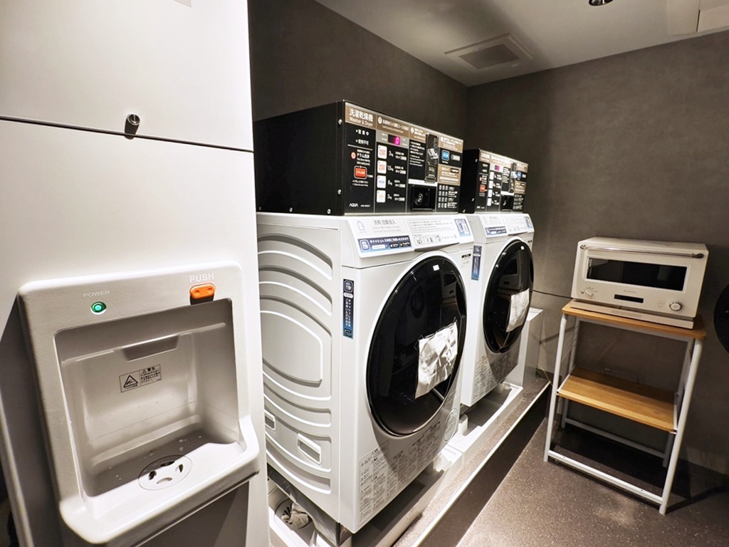 THE NEST那覇|鄰近沖繩旭橋單軌站 泳池酒吧免費飲料無限供應 THE NEST那覇|鄰近沖繩旭橋單軌站 泳池酒吧免費飲料無限供應