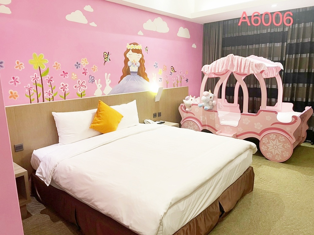 嘉義樂億皇家渡假飯店|超狂專案又來啦!四人家庭房一泊一食只要 $2980 起、再送超多贈品!! 嘉義樂億皇家渡假飯店|超狂專案又來啦!四人家庭房一泊一食只要 $2980 起、再送超多贈品!!