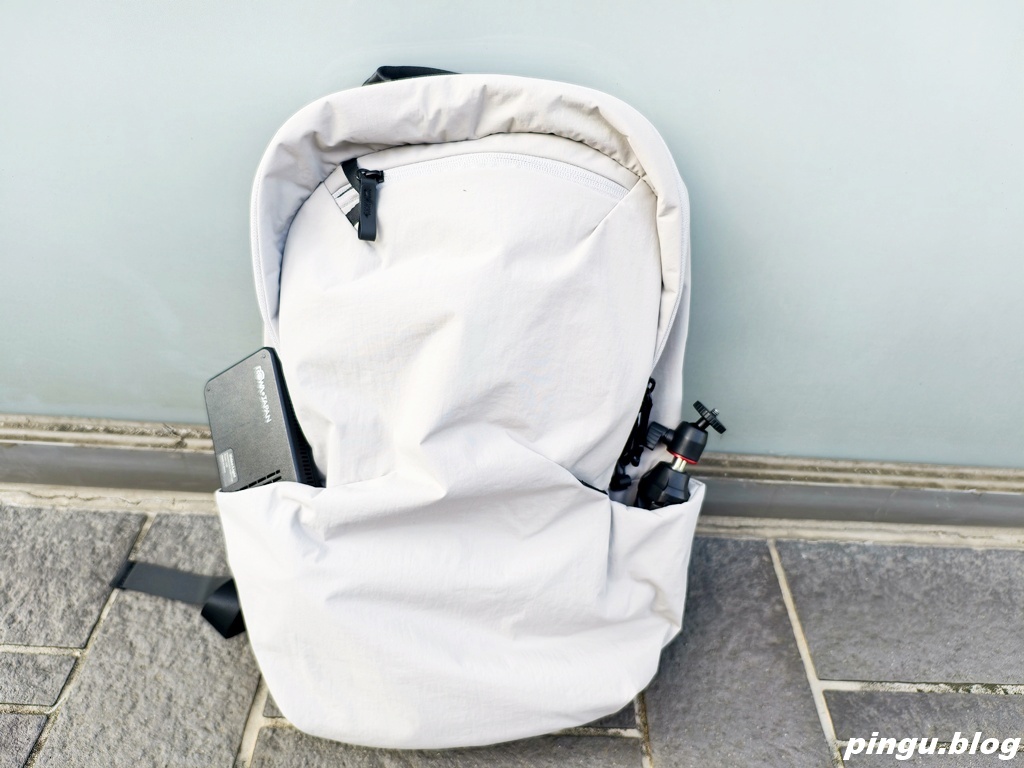 Targus電腦包|16” Terra Compact Backpack 輕款防盜休閒電腦包 Targus電腦包|16” Terra Compact Backpack 輕款防盜休閒電腦包