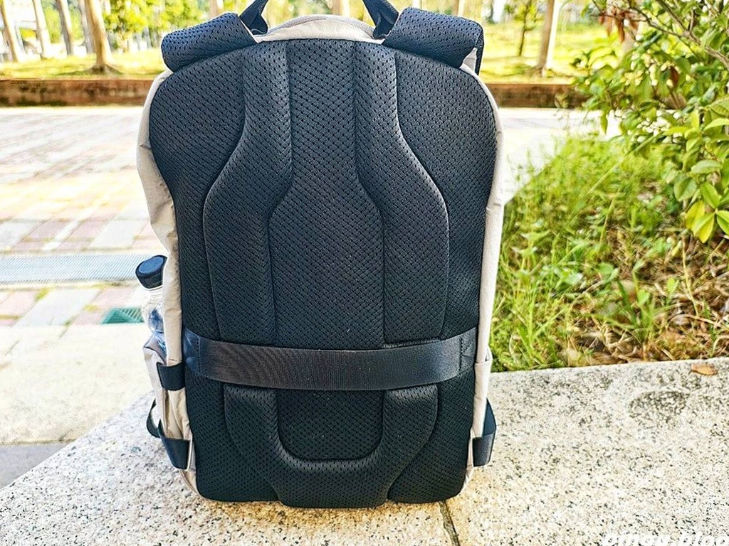 Targus電腦包|16” Terra Compact Backpack 輕款防盜休閒電腦包 Targus電腦包|16” Terra Compact Backpack 輕款防盜休閒電腦包