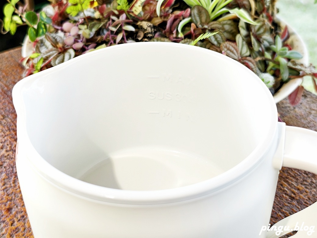 THOMSON 304陶瓷雙電壓防燙旅行美顏鍋 奶油白 TM-SAK66 一機多用出國超方便