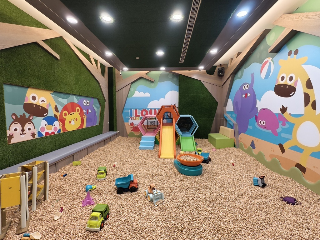 遊戲愛樂園台中米平方店｜主題公園店 吃喝玩一站搞定的室內樂園 台中親子放電的好去處