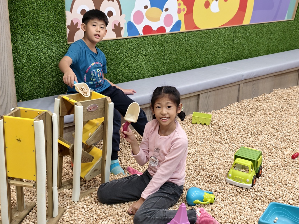 遊戲愛樂園台中米平方店｜主題公園店 吃喝玩一站搞定的室內樂園 台中親子放電的好去處