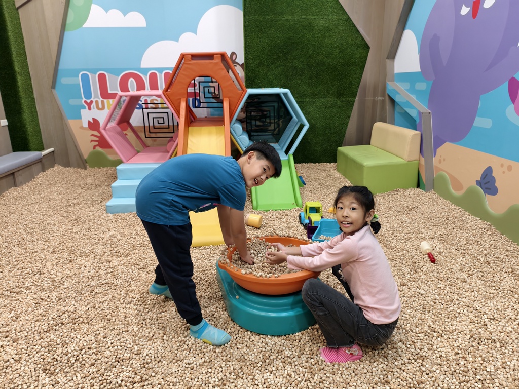 遊戲愛樂園台中米平方店|主題公園店 吃喝玩一站搞定的室內樂園 台中親子放電的好去處 遊戲愛樂園台中米平方店|主題公園店 吃喝玩一站搞定的室內樂園 台中親子放電的好去處